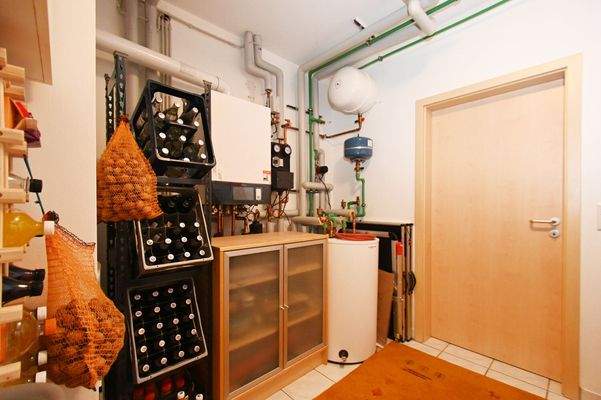 UG Technikraum und Vorratsraum