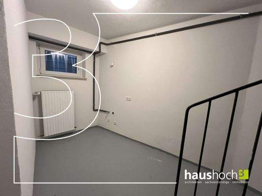 08_KG Vorraum mit Waseranschluss