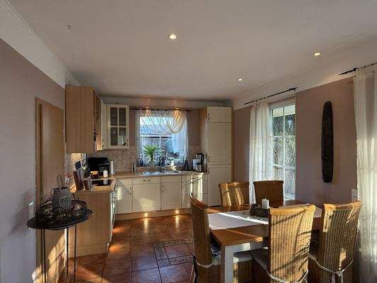 Küche und Essbereich