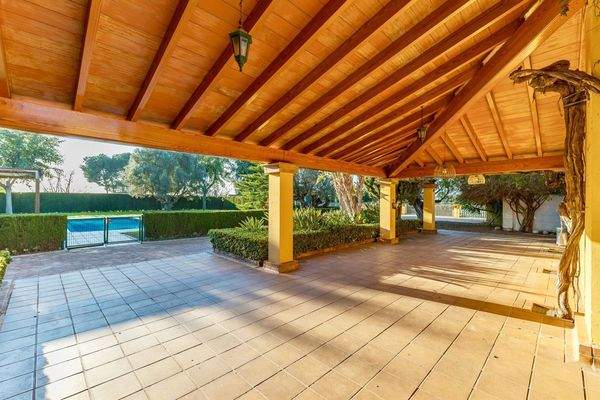 2535SG Spanien, Valencia, Betera, Haus mit Reitanlage zu verkaufen