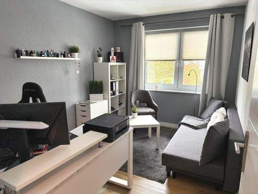weiteres schönes Zimmer mit ca. 11,4 m²