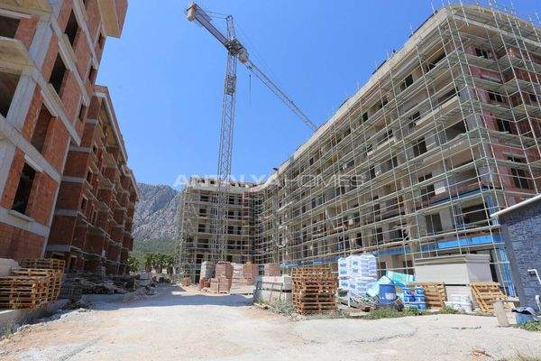 Stylish Apartments in a Complex with Pool in Antalya Konyaaltı