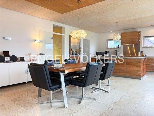 Essbereich mit offener Küche