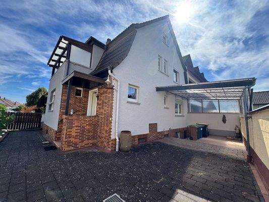 Freisitz hinter dem Haus