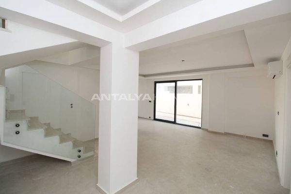 5-Bedroom Villa with Private Pool and Garden in Belek Antalya