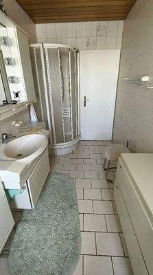 Wohnung OG links - Bad 1