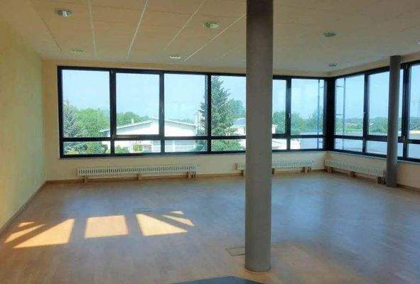 Bürogebäude, 2. OG