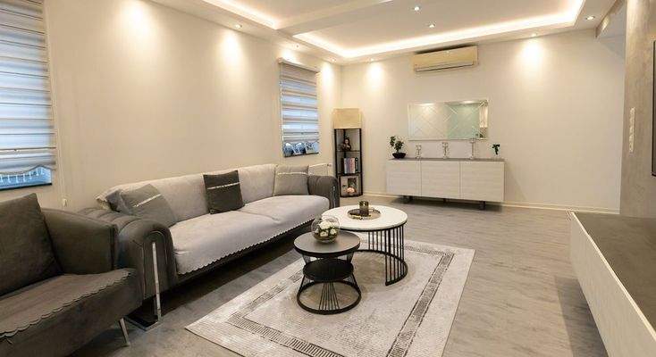 ... mit Einbaustrahler und Klimaanlage