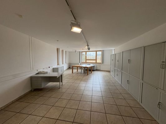 1. OG Büro 2.JPG