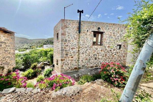 Kreta, Nofalias: Schönes, freistehendes Steinhaus mit 2 Schlafzimmern, Garten und Meerblick von der Terrasse