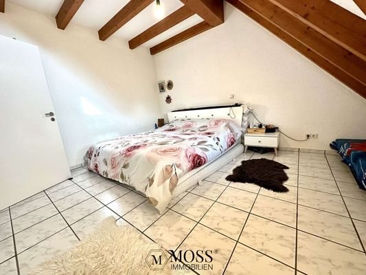 Schlafzimmer DG