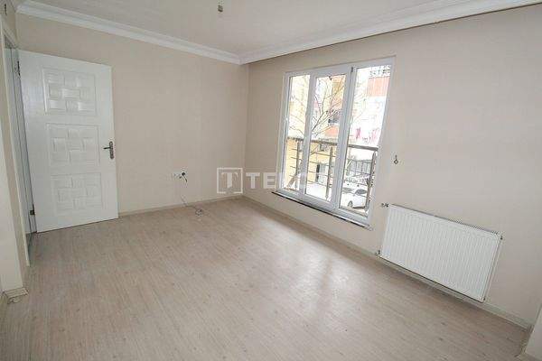 1-Bedroom Apartment Near Metrobus in İstanbul Esenyurt