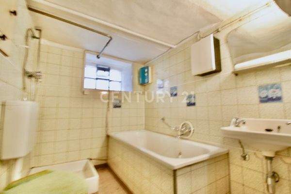 Bad EG mo¨glicher Heizungsraum