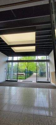 Eingang Parkplätze Hofseite