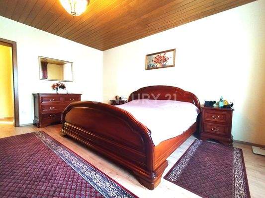 Das Schlafzimmer in Blickrichtung Flur