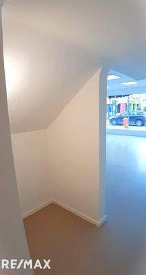 Kleine Niesche f. Garderobe