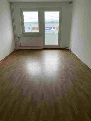 Wohnzimmer Richtung Balkon