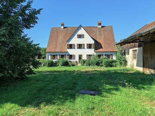 Innenhof mit Wohnhaus