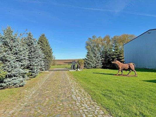 makellos Hofstelle Godow 02.jpg