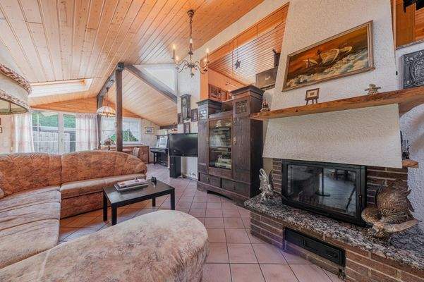 Wohnbereich mit Kamin