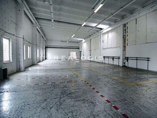 Halle 8 Innenansicht 2