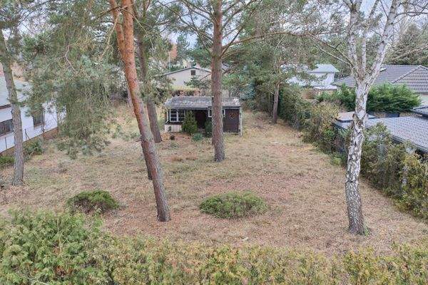 Drohnenaufnahme (straßenseitig)