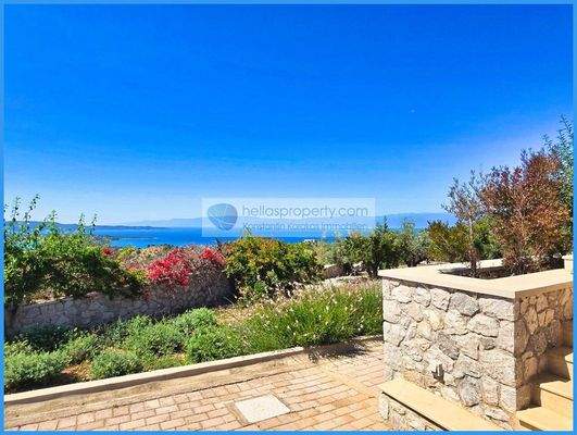 0344e473308347aa928257410e3f6d37-original