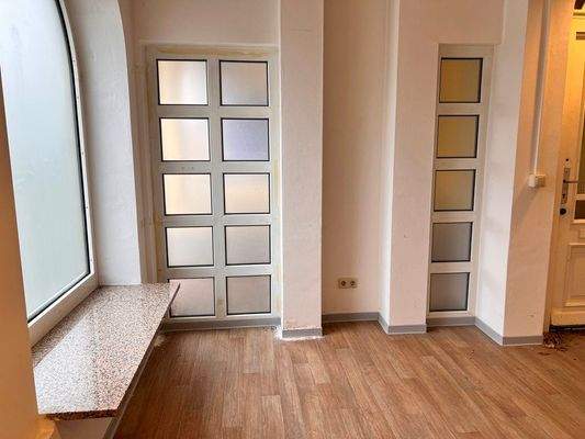 06 Verkaufsraum - Büro (36)