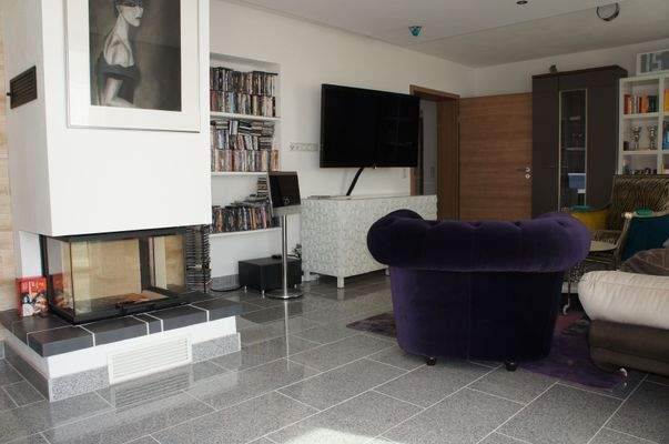 Kamin im Wohnzimmer.JPG