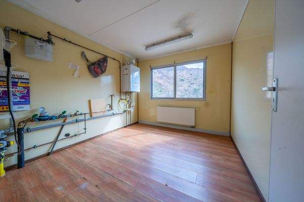 REMAX_F_VBiwer_Roemerstr_Gewerbeobjket_Merzig_03042020-3