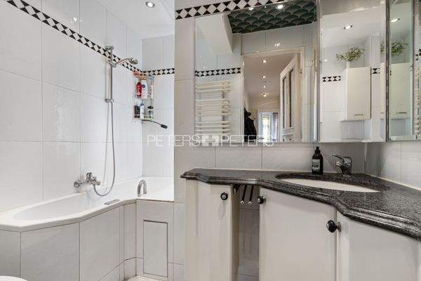 Badezimmer Erdgeschoss