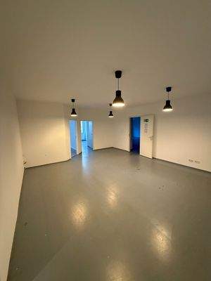 Grosse, helle Gewerbefläche