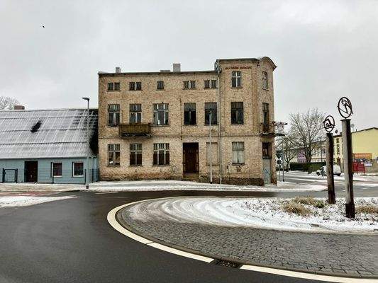 seitliche Hausansicht