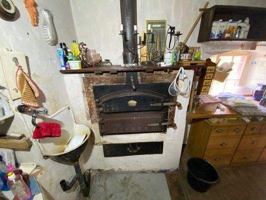 36 Ein Brot- Backofen darf natürlich nicht fehlen 