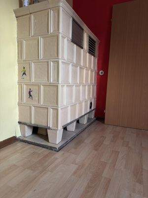 Kachelofen in Erd- und Obergeschoss