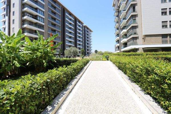 Furnished Apartment in a Featured Complex in Konyaalti Antalya