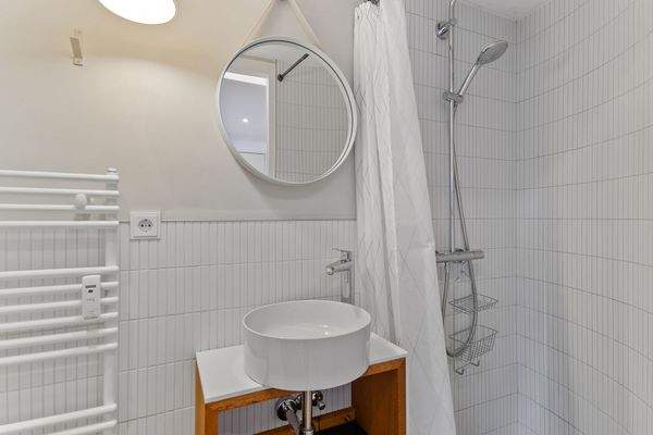 Innenliegendes Duschplatz