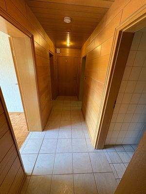 Flur im Erdgeschoss links