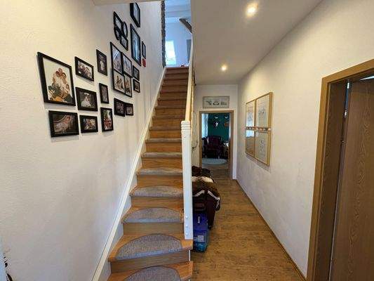 EG_Flur_mit_Treppe