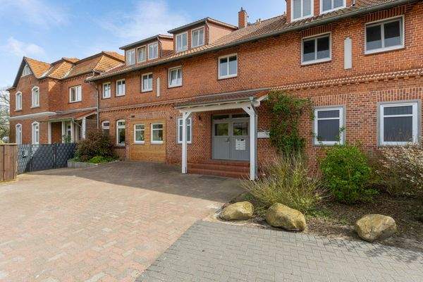 Eingang MFH, ehemals Nutzgebäude