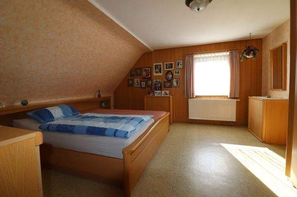 Schlafzimmer exemplarisch