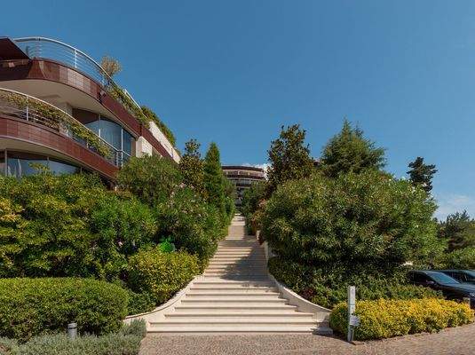 Dukley Exterior (35)