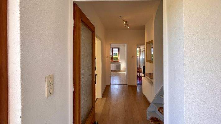 Flur (Blick vom Windfang)