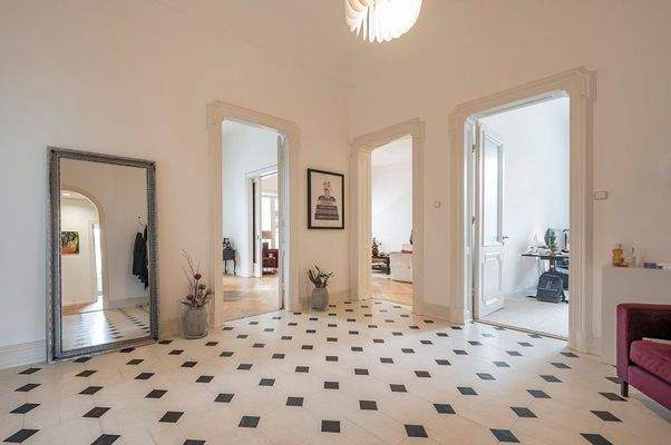 Entrée im Hochparterre