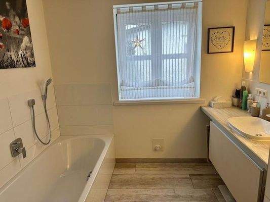 Badezimmer_EG mit Wanne