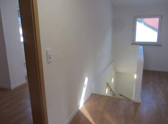 17-Treppe ins Obergeschoss.JPG