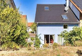 Garten mit Terrasse