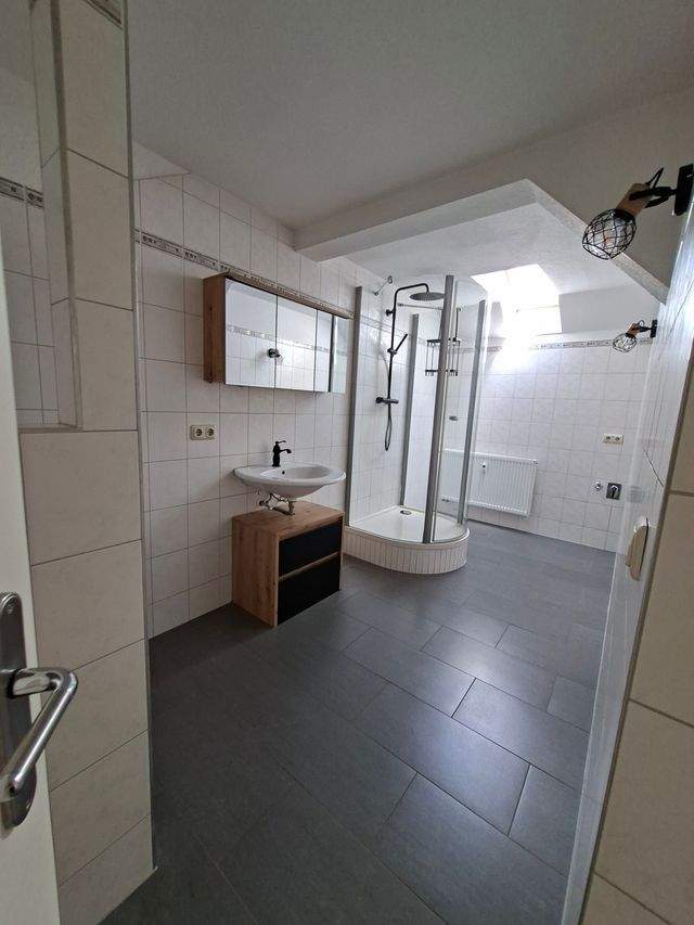 Helle 2 Raum Dachgeschosswohnung nach Renovierung zu vermieten - Foto 3