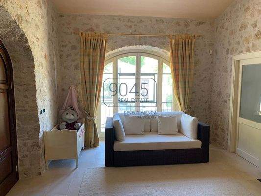 Restauriertes historisches "Refugio" im Nationalpark Abruzzen in Lecce nei Marsi 