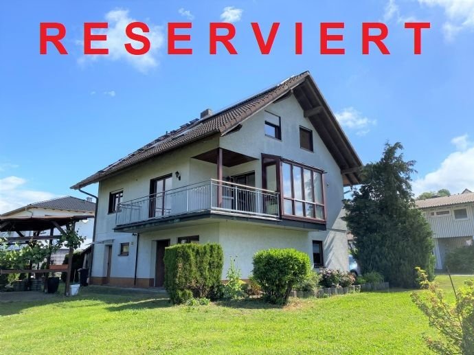 Einfamilienhaus mit PV-Anlage, Doppelgarage, Garten, Einbauküche, Balkon, Freisitz/Grillplatz, Zisterne